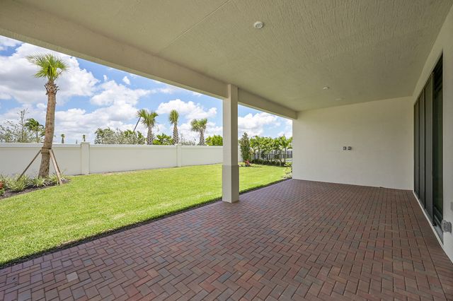 9528 St. Germain Drive, Palm Beach Gardens, FL 33412