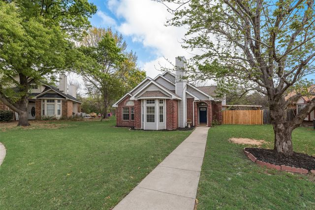 9122 Oak Hollow Drive, Rowlett, TX 75089