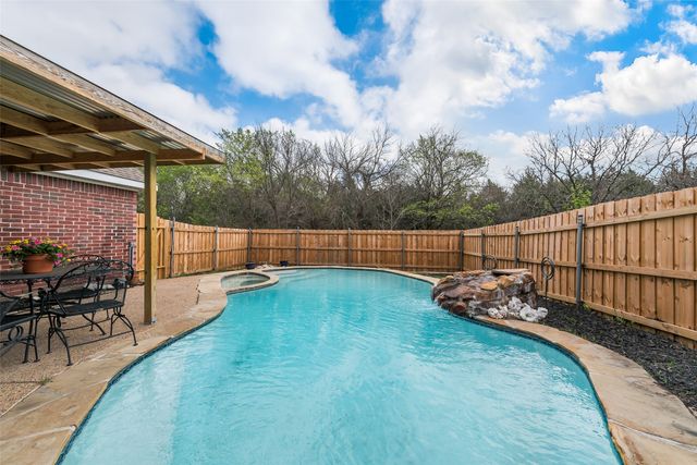 9122 Oak Hollow Drive, Rowlett, TX 75089