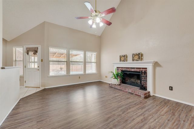 9122 Oak Hollow Drive, Rowlett, TX 75089