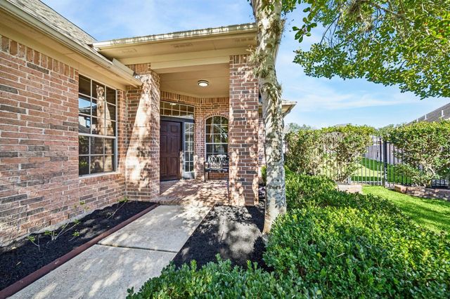 1810 Rippling Water Court, Sugar Land, TX 77479