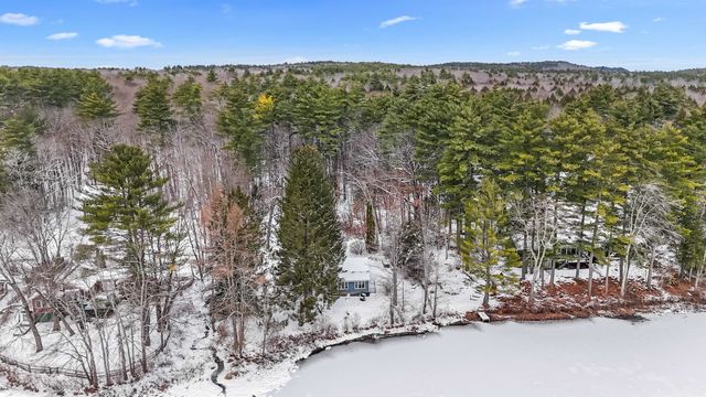 23 Hammond Road, Deerfield, NH 03037