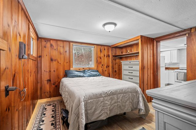 23 Hammond Road, Deerfield, NH 03037