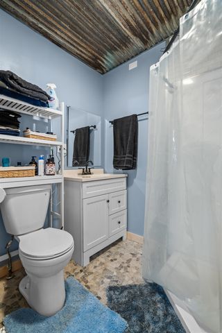 23 Hammond Road, Deerfield, NH 03037