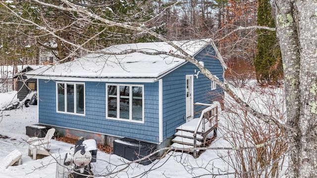 23 Hammond Road, Deerfield, NH 03037