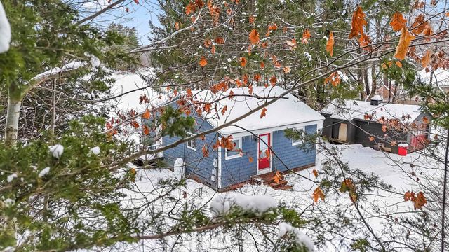 23 Hammond Road, Deerfield, NH 03037