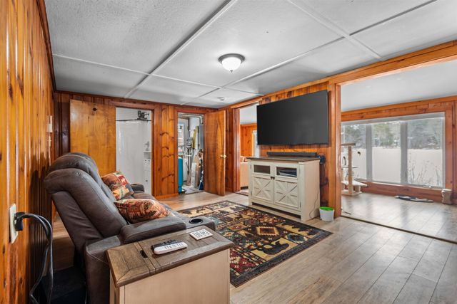 23 Hammond Road, Deerfield, NH 03037