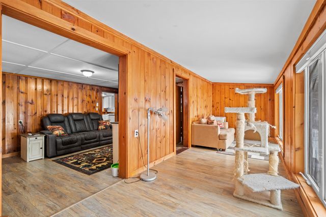 23 Hammond Road, Deerfield, NH 03037