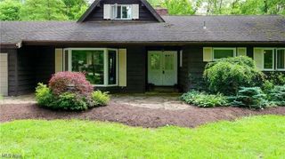 8693 E Craig Drive, Chagrin Falls, OH 44023