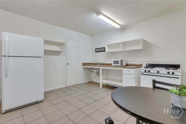 5013 - A Ogeechee Road, Savannah, GA 31405