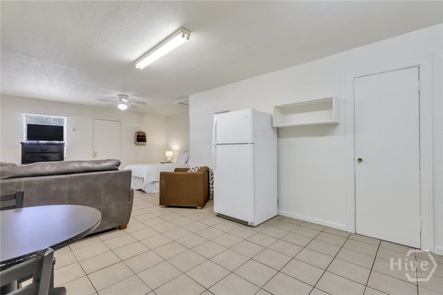 5013 - A Ogeechee Road, Savannah, GA 31405