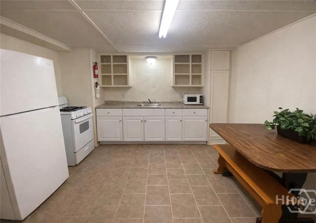 5013 - A Ogeechee Road, Savannah, GA 31405