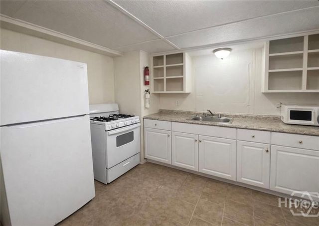 5013 - A Ogeechee Road, Savannah, GA 31405