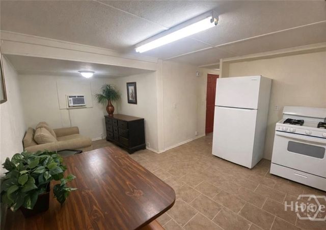 5013 - A Ogeechee Road, Savannah, GA 31405