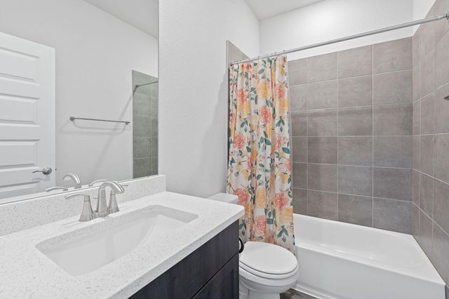 571 Sue Peaks LOOP, Dripping Springs, TX 78620