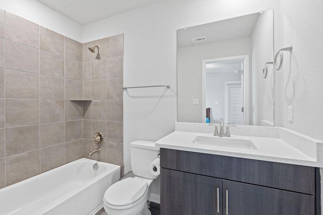 571 Sue Peaks LOOP, Dripping Springs, TX 78620