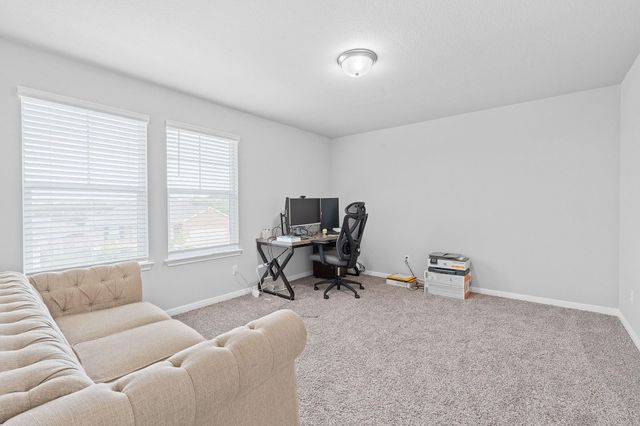 571 Sue Peaks LOOP, Dripping Springs, TX 78620