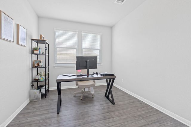 571 Sue Peaks LOOP, Dripping Springs, TX 78620