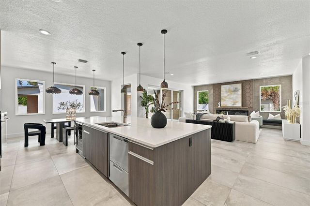 3201 W WYOMING AVENUE, Tampa, FL 33611