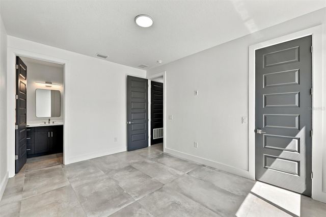 3201 W WYOMING AVENUE, Tampa, FL 33611