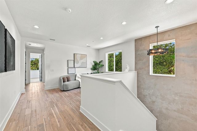 3201 W WYOMING AVENUE, Tampa, FL 33611