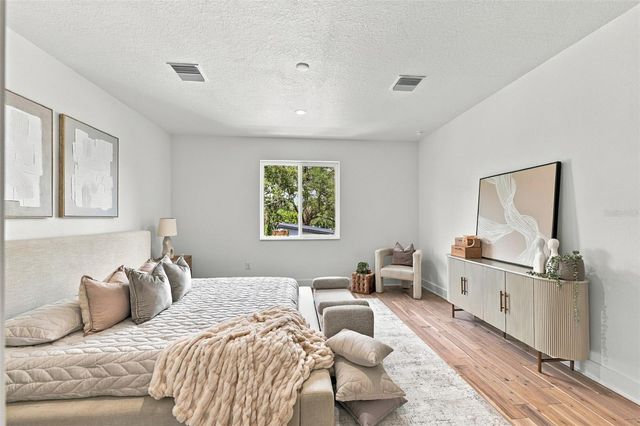 3201 W WYOMING AVENUE, Tampa, FL 33611