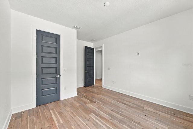 3201 W WYOMING AVENUE, Tampa, FL 33611