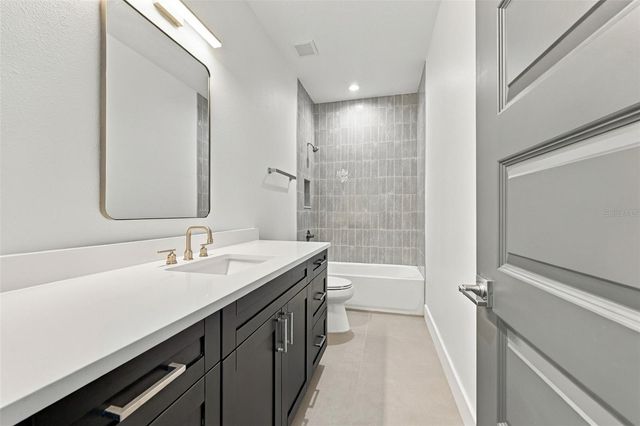 3201 W WYOMING AVENUE, Tampa, FL 33611