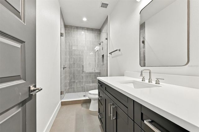 3201 W WYOMING AVENUE, Tampa, FL 33611