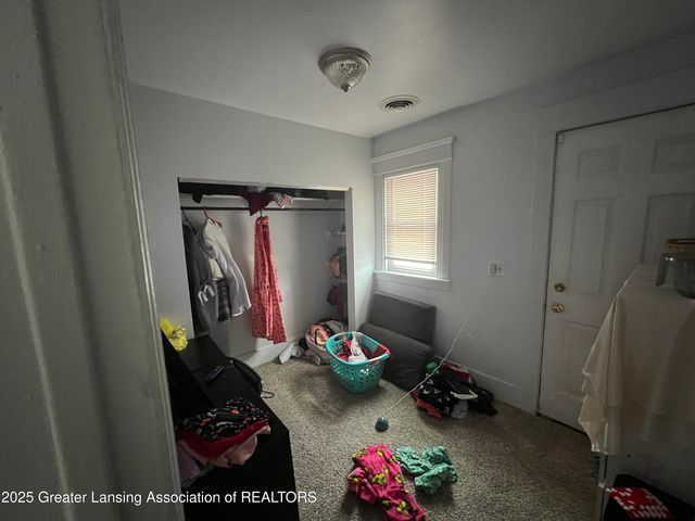 427 N Butler Boulevard, Lansing, MI 48915