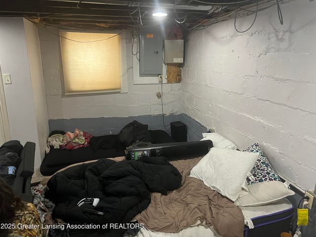 427 N Butler Boulevard, Lansing, MI 48915