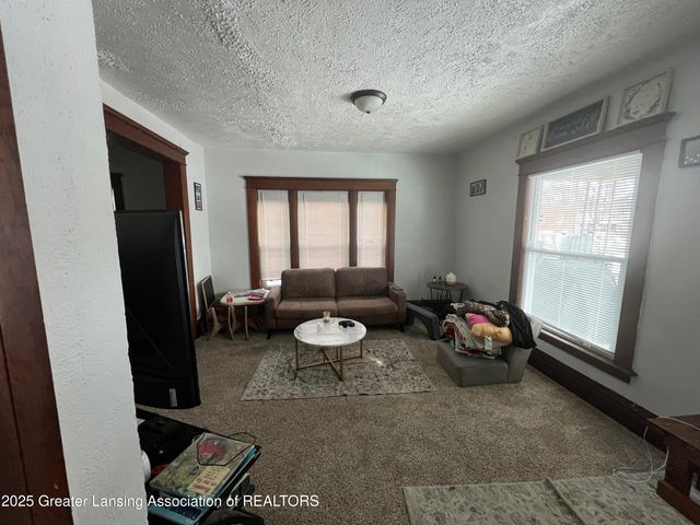 427 N Butler Boulevard, Lansing, MI 48915