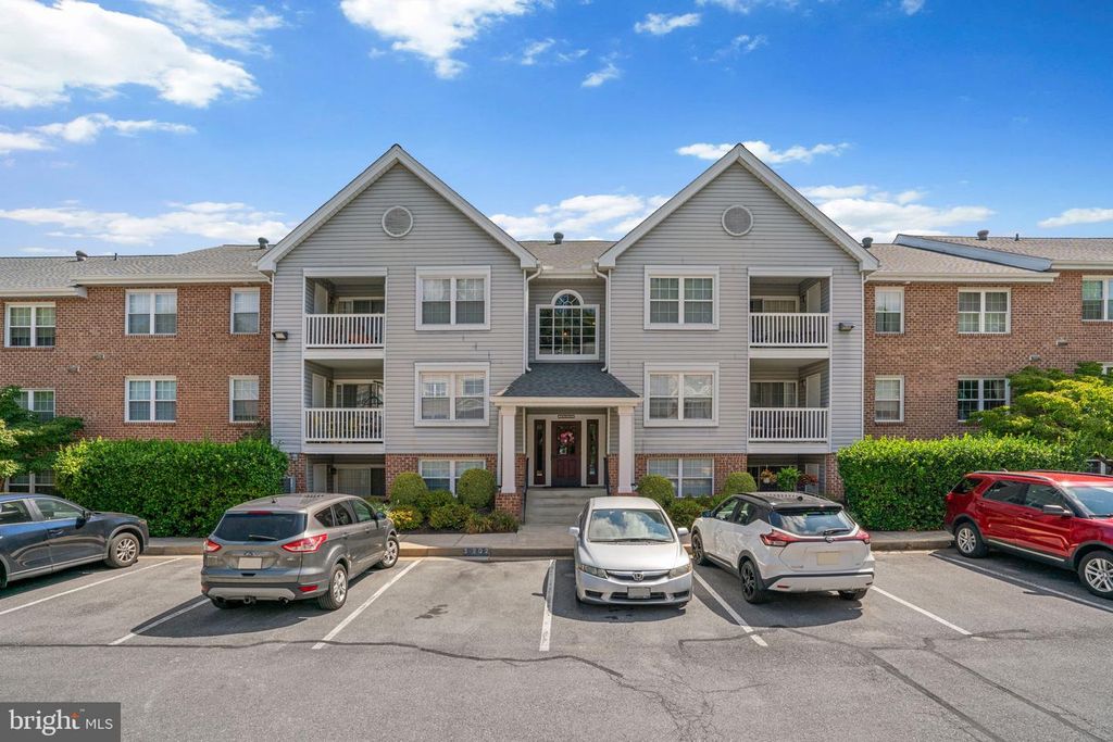 3 RUMFORD DR #104, Catonsville, MD 21228