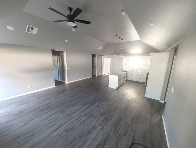 1024 E Pfendler Avenue, Sapulpa, OK 74066