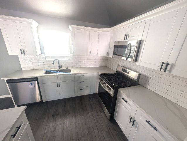 1024 E Pfendler Avenue, Sapulpa, OK 74066