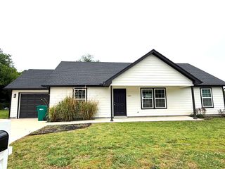 1024 E Pfendler Avenue, Sapulpa, OK 74066