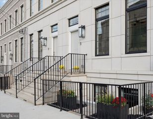 122 E SHARPNACK ST, Philadelphia, PA 19119