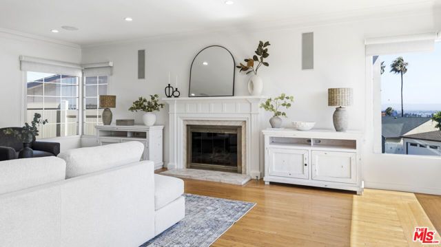 10212 S 7th Avenue, Inglewood, CA 90303