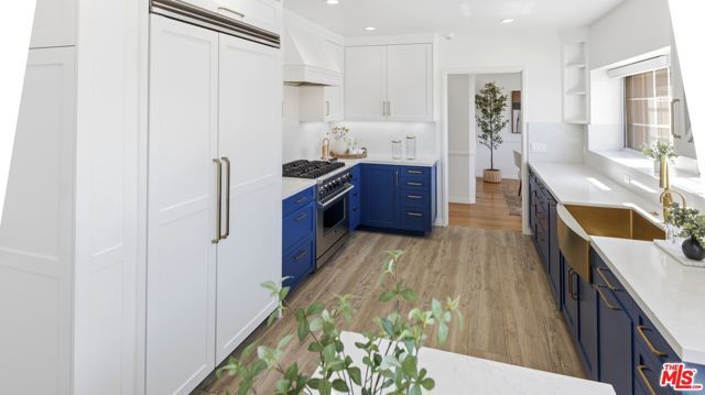 10212 S 7th Avenue, Inglewood, CA 90303