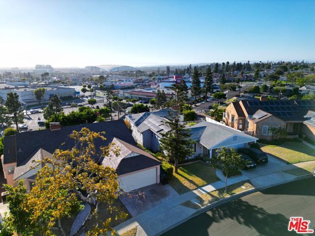 10212 S 7th Avenue, Inglewood, CA 90303