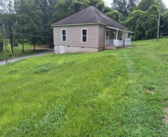 4 Arkmain St Street, Spartanburg, SC 29306