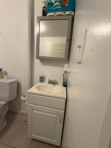 4 Arkmain St Street, Spartanburg, SC 29306