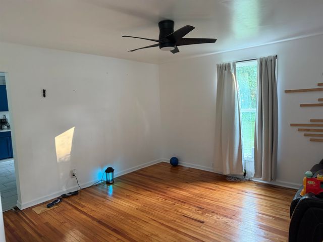4 Arkmain St Street, Spartanburg, SC 29306