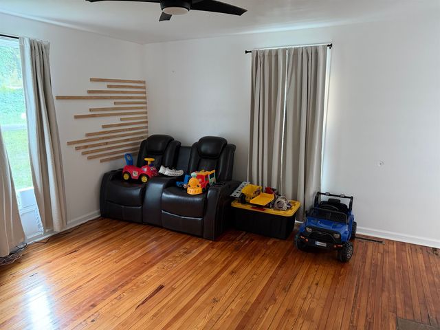 4 Arkmain St Street, Spartanburg, SC 29306