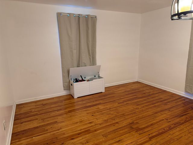 4 Arkmain St Street, Spartanburg, SC 29306