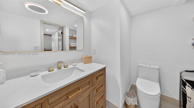8046 SW 21st Ct, Davie, FL 33324