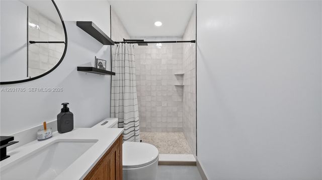8046 SW 21st Ct, Davie, FL 33324