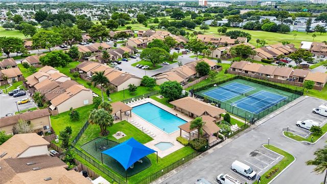 8046 SW 21st Ct, Davie, FL 33324