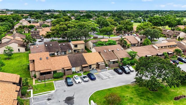 8046 SW 21st Ct, Davie, FL 33324