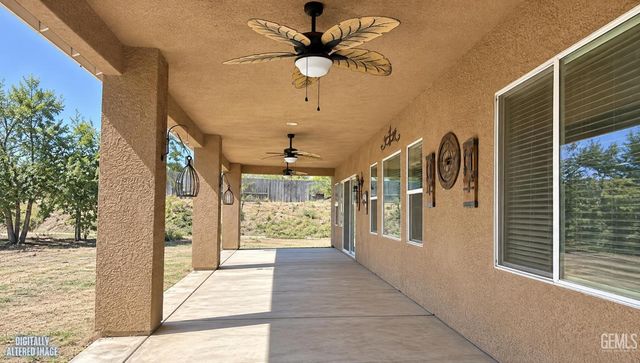 6702 Canaletto Avenue, Bakersfield, CA 93306